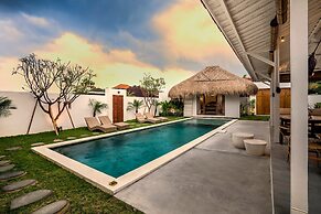 Villa Folie by Alfred in Bali - New 5bdr Dream Villa in the Heart of S