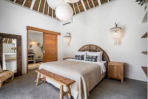 Villa Folie by Alfred in Bali - New 5bdr Dream Villa in the Heart of S