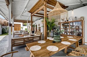 Villa Folie by Alfred in Bali - New 5bdr Dream Villa in the Heart of S