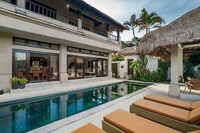 Villa Gading by Alfred in Bali - Stunning 4BD Villa in the Heart of Se