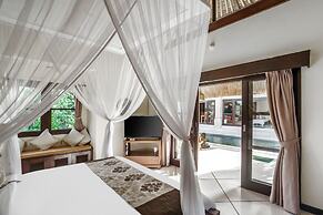 Villa Gading by Alfred in Bali - Stunning 4BD Villa in the Heart of Se