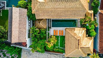 Villa Gading by Alfred in Bali - Stunning 4BD Villa in the Heart of Se