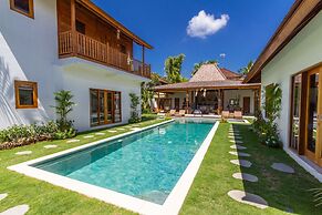 Villa Namu by Alfred in Bali - Family 5 BD Dream in Seminyak Oberoi Be