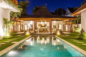 Villa Namu by Alfred in Bali - Family 5 BD Dream in Seminyak Oberoi Be