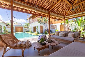 Villa Namu by Alfred in Bali - Family 5 BD Dream in Seminyak Oberoi Be