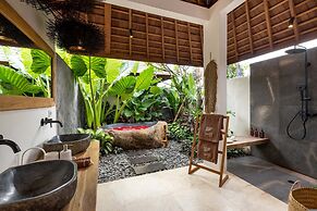 Villa Chempaka by Alfred in Bali - New Luxe Tropical 4BR Dream Villa i