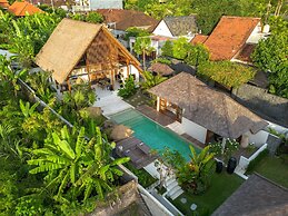 Villa Chempaka by Alfred in Bali - New Luxe Tropical 4BR Dream Villa i