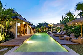 Villa Chempaka by Alfred in Bali - New Luxe Tropical 4BR Dream Villa i