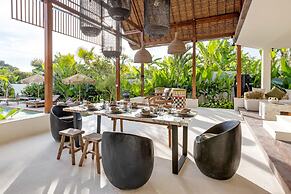Villa Chempaka by Alfred in Bali - New Luxe Tropical 4BR Dream Villa i