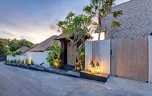 Villa Chempaka by Alfred in Bali - New Luxe Tropical 4BR Dream Villa i