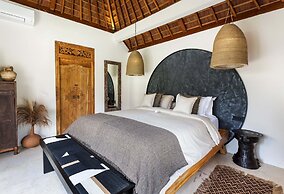 Villa Chempaka by Alfred in Bali - New Luxe Tropical 4BR Dream Villa i