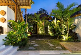 Villa Chempaka by Alfred in Bali - New Luxe Tropical 4BR Dream Villa i