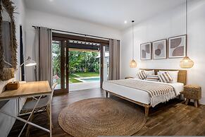 Villa Moju by Alfred in Bali - Tropical 3BR Escape w Private Pool Lush