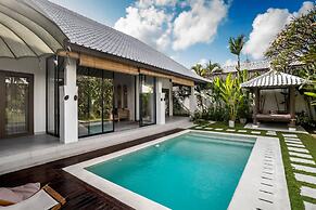 Villa Moju by Alfred in Bali - Tropical 3BR Escape w Private Pool Lush