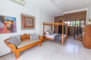 Villa Maje by Alfred in Bali - Tropical 3BD Villa w Pool Near Batu Bel