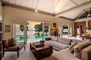 Villa Eden Roc by Alfred in Bali - Luxury Beachfront 3BR Villa With In