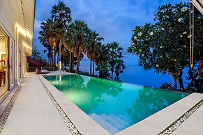 Villa Eden Roc by Alfred in Bali - Luxury Beachfront 3BR Villa With In