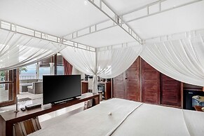 Villa Eden Roc by Alfred in Bali - Luxury Beachfront 3BR Villa With In