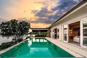 Villa Eden Roc by Alfred in Bali - Luxury Beachfront 3BR Villa With In