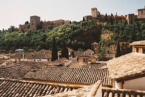 Alhambra Townhouse in Granada