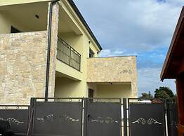 Holiday Homes Basilica