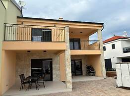 Holiday Homes Basilica