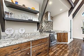 Unique 4br Into The Woods Fire Pit 4 Bedroom Home