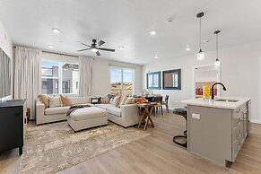 Some Like It Haute 2 Bedroom Condo