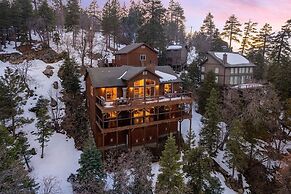 59 - Eagles Peak Lodge 4 Bedroom Home