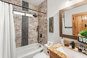 59 - Eagles Peak Lodge 4 Bedroom Home