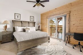 59 - Eagles Peak Lodge 4 Bedroom Home