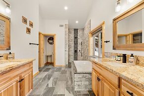 59 - Eagles Peak Lodge 4 Bedroom Home