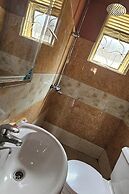 Quiet Apartment With Fast Wifi - Kisaasi Kampala