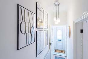 Spacious Bed Rest Stay in Salford City