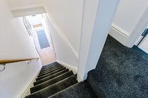 Spacious Bed Rest Stay in Salford City