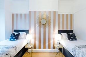 Spacious Bed Rest Stay in Salford City