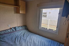 3 Bed Caravan - Sleeps 8 - Pets Allowed - Pool