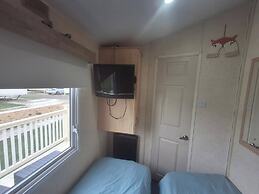 3-bed Caravan, Sleeps 8, Pool & Beach