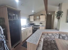 3-bed Caravan, Sleeps 8, Pool & Beach