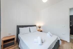 The Beachwalk Apartment