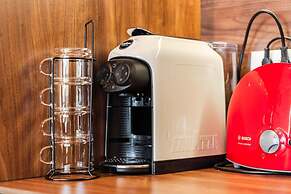 Luxury Seaview Apartment Free Parking