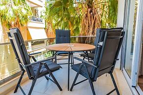 Luxury Seaview Apartment Free Parking