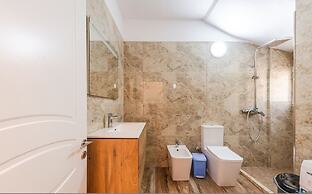 Siar The Large Villa