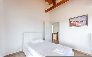 Siar The Large Villa