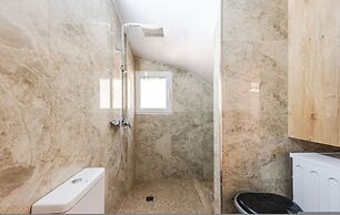 Siar The Large Villa