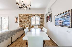 Siar The Large Villa