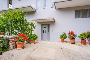 Hometown Apartment in Gjirokaster