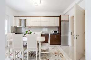 Hometown Apartment in Gjirokaster