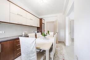 Hometown Apartment in Gjirokaster