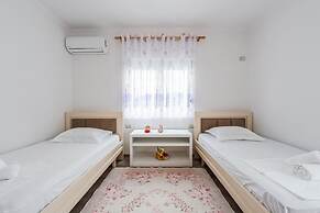 Hometown Apartment in Gjirokaster